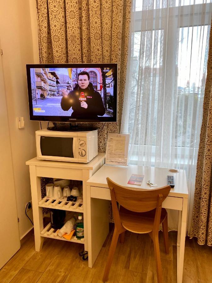 Ajo Central Room - Self-Check-In ウィーン エクステリア 写真